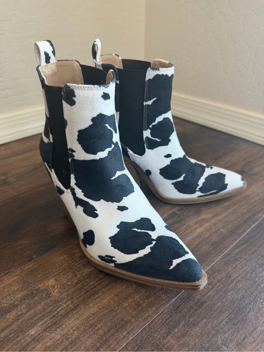Cow-Print Pointed Toe Chelsea Booties - Black & White